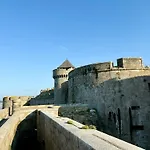 Appartement Saint Malo Neuf, 2 Chambres, Terrasse, Garage