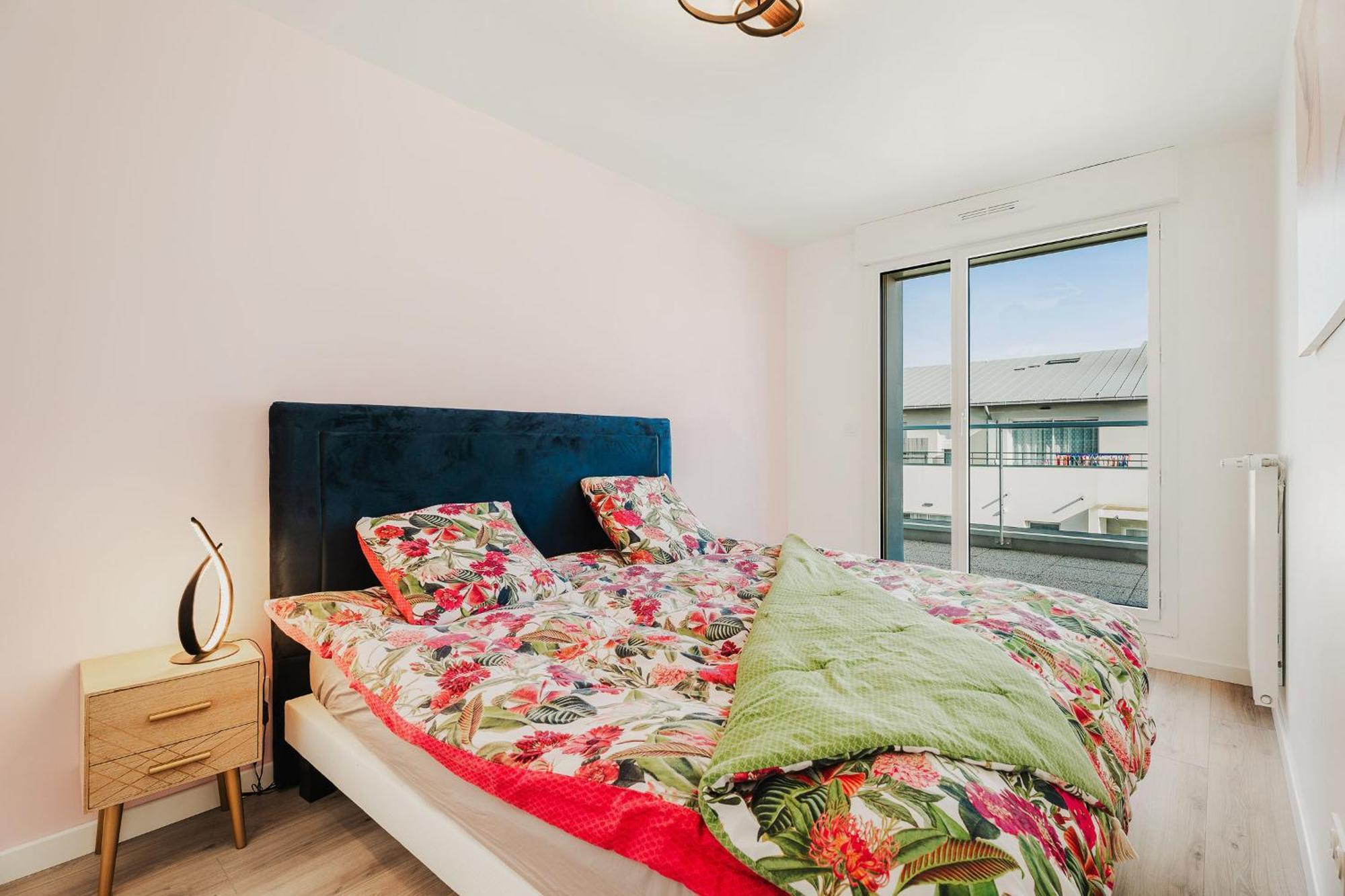 Malo Neuf, 2 Chambres, Terrasse, Garage Apartment *